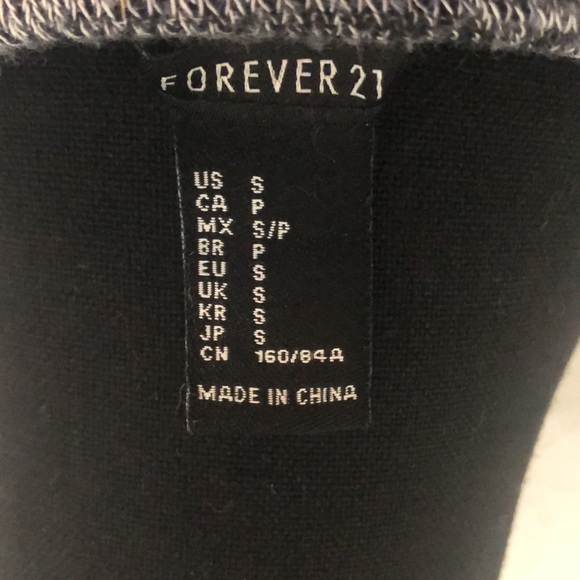 Ladies Forever 21 Long Sleeve Sweater - Size Small - Picture 6 of 6